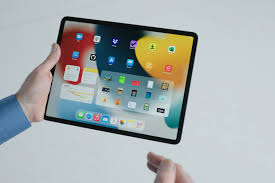 إضافة عناصر واجهة مستخدم إلى جهاز iPad