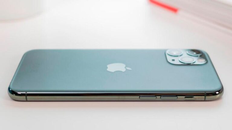 يشير التقرير إلى أن هاتف iPhone القابل للطي من Apple لن يكون مستحقًا حتى عام 2024