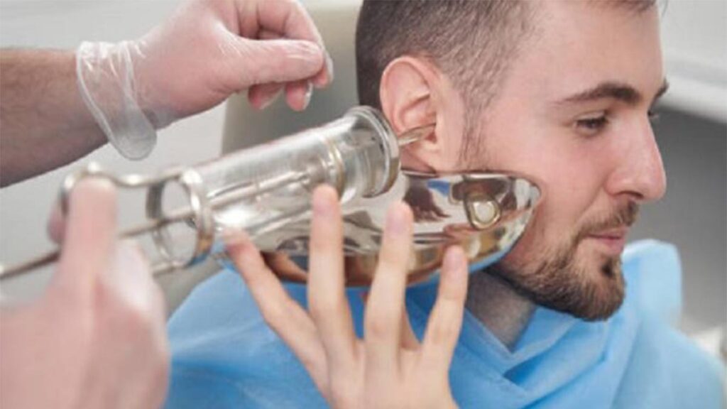 طريقة تنظيف الأذن من الشمع